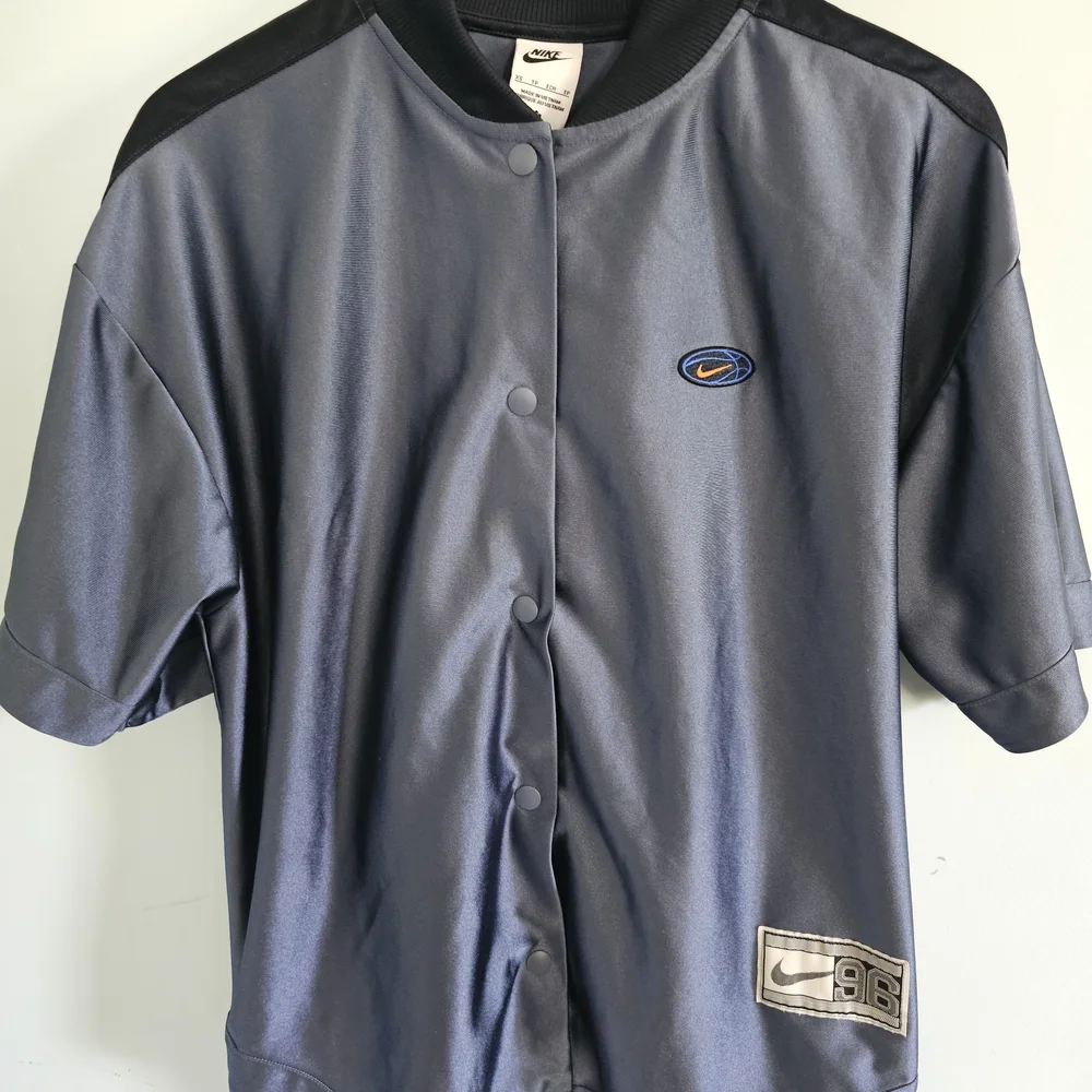 Nike Circa Sweatsuit‎ 96 Button-Up Shirt Size XS